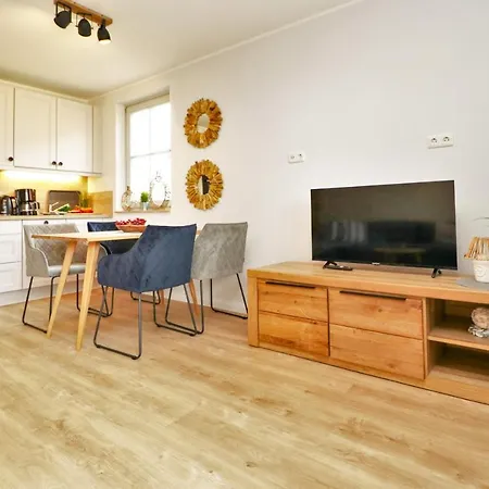 Oewern Diek App 10 * Wustrow (Fischland)