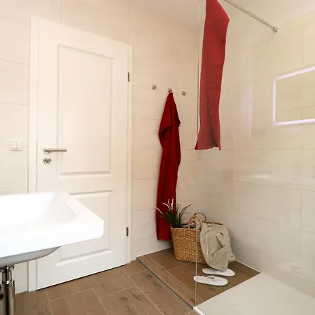 Oewern Diek App 10 * Wustrow (Fischland)